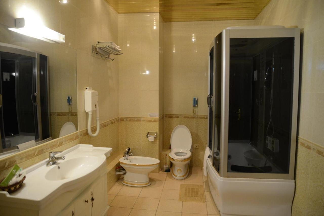 Bozok Hotel อัสตานา ภายนอก รูปภาพ